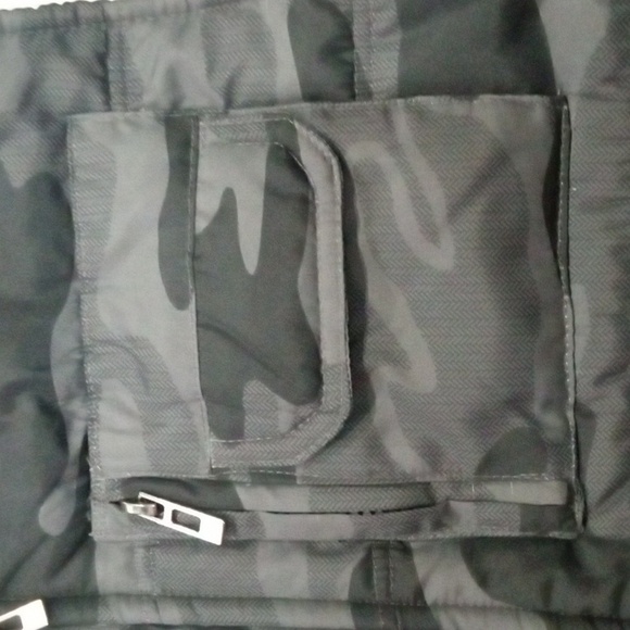 Burnside Camouflage Vest Men's Medium - Picture 4 of 9